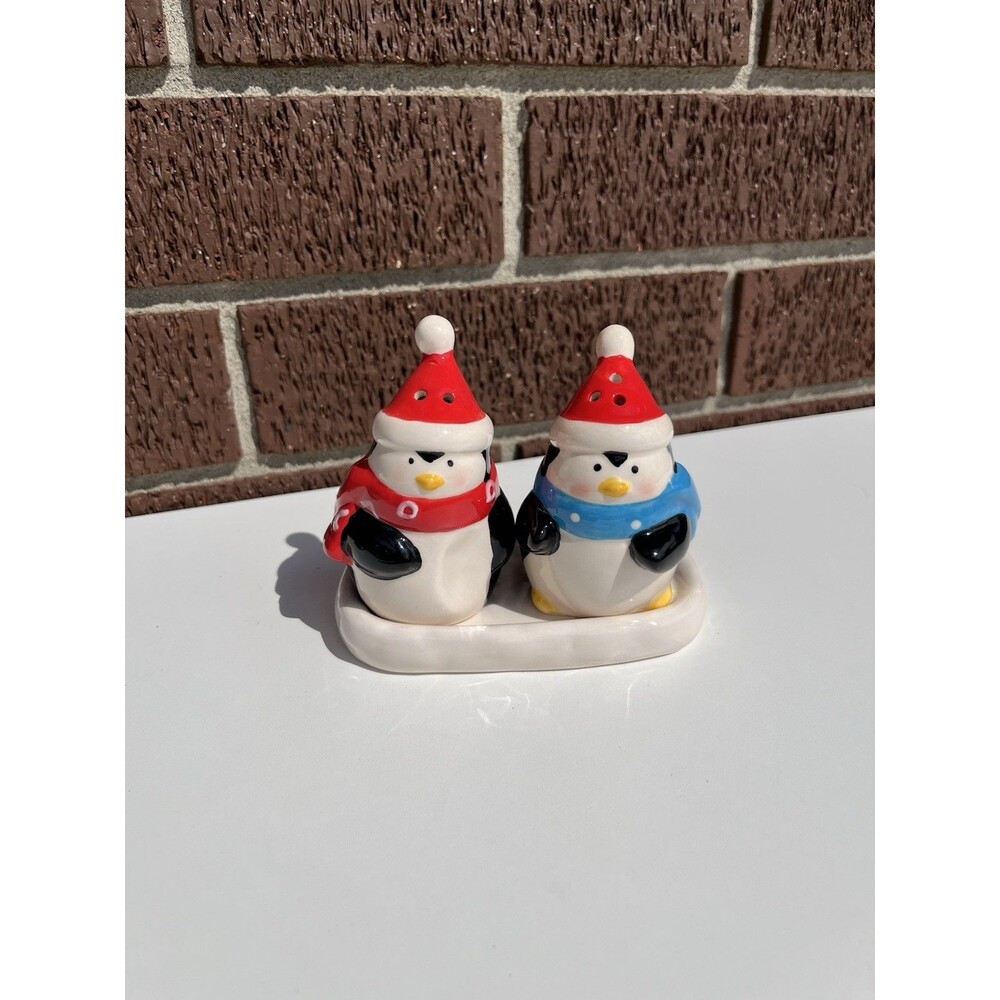 Holiday Ceramic Penguins Salt & Pepper Shakers‎